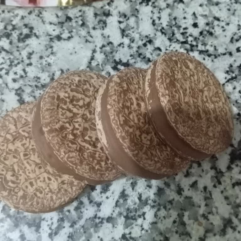 Ülker Halley'de Şaşırtan Beyaz Kaplama Ve Koku