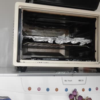 Simfer Fırının Camı Patladı: Büyük Tehlike!