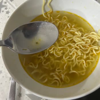 Noodle Paketinden Çıkan Böcek Şoku