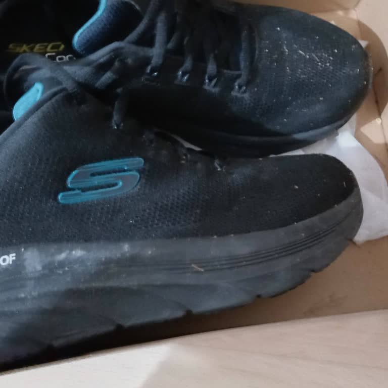 Skechers Su Geçirmez Denen Ama Geçiren Ayakkabı