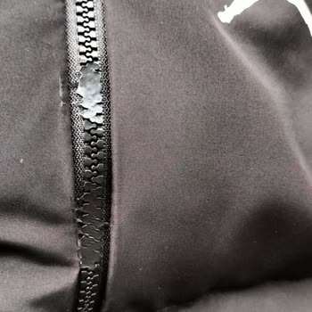 Yanmış Fermuarlı Ürün Ve İletişimsizlik Sorunu