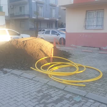 İzinsiz Kum Yığını Ve Zarar Gören Park Dubaları