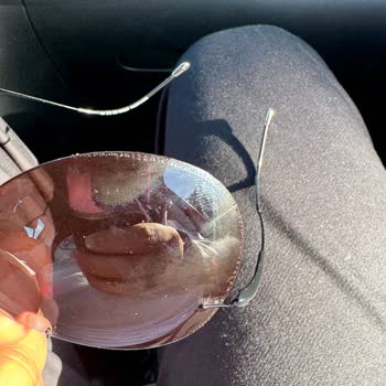 Göz Grup Optik Pahalı Gözlükte Beklenmedik Soyulma Sorunu