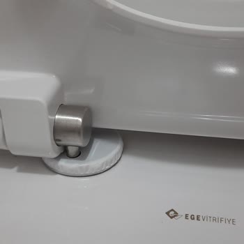 Klozet Kapağı Menteşeleri 1 Ayda Kırıldı, Garanti Kapsamı Dışında