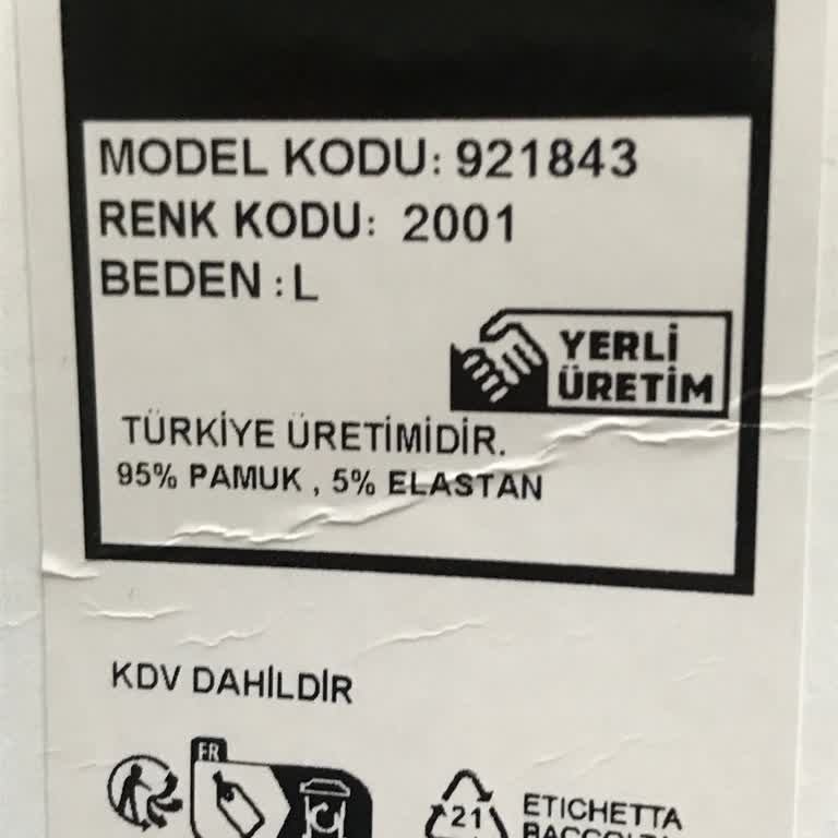 Hummel'den Gelen Yanıltıcı Kumaş İçeriği