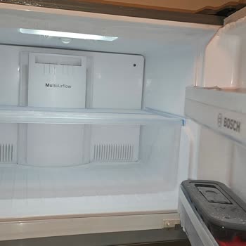 B**** Buzdolabında Karlanma Sorunu Ve Yetersiz Servis Çözümü