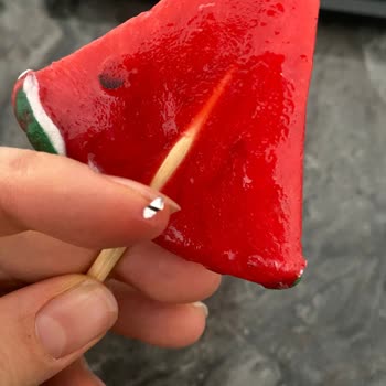 Çocukların Güvenliği Tehlikede: Çitlekçi Şekerlerinde Ambalaj Sorunu