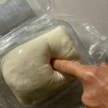 Bozuk Peynir Ve İlgisiz Hizmet