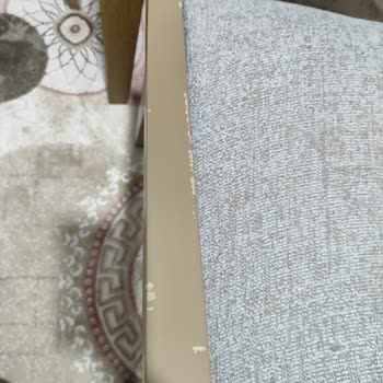 Alfemo'dan Aldığım Yemek Masasında Hızlı Deformasyon Ve Müşteri Hizmetleri Hayal Kırıklığı