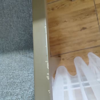 Alfemo'dan Aldığım Yemek Masasında Hızlı Deformasyon Ve Müşteri Hizmetleri Hayal Kırıklığı