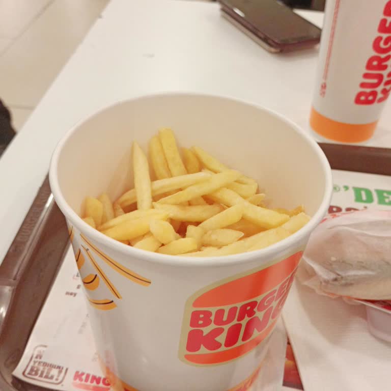 Burger King'de Eksik Kova Patates Ve Ters Tavır