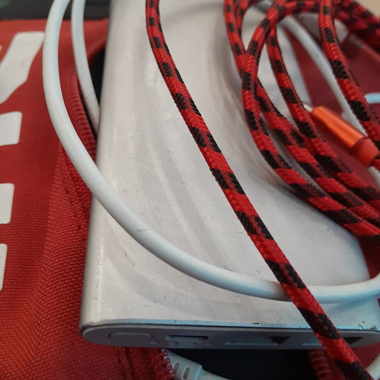 Yağmurlu Yolculukta Bagajda Islanan Eşyalar