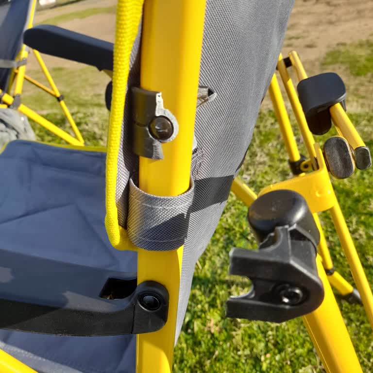 Kamp Sandalyesi Fiyaskosu: İletişim Eksikliği Mağdur Ediyor