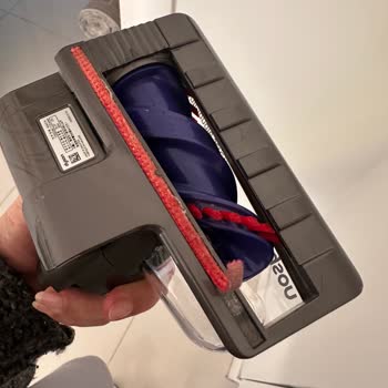 Dyson Süpürge Aparatında Tek Kullanımlık Sorun