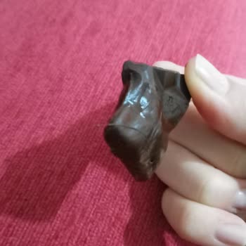 Tarım Kredi Marketinden Aldığım Çikolatada Kıl Ve Taş Şoku