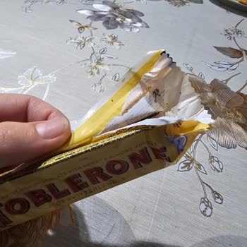 Toblerone Çikolatasında Kurtçuk Şoku
