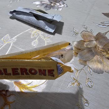 Toblerone Çikolatasında Kurtçuk Şoku