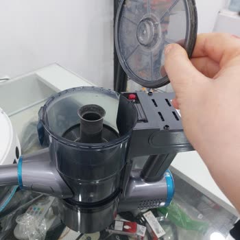 Fakir X Plus Süpürge: Dayanıksız Toz Haznesi Kapağı Sorunu