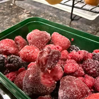 Hijyen Skandalı: Dondurulmuş Meyvede Kıl Çıktı!