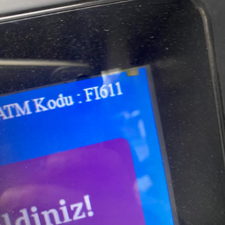 ATM'de Kalan Para Ve İlgisiz Müşteri Hizmetleri