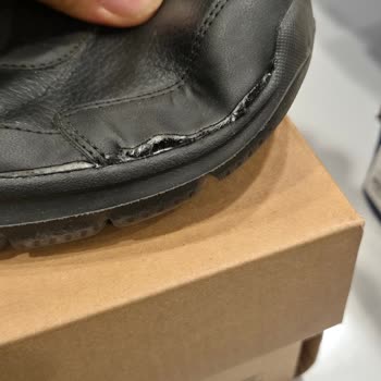 Ayakkabılarda Yırtılma Ve Taban Açılması Sorunu