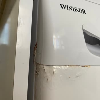 Çamaşır Makinesi Su Kaçırıyor Ve Mobilyaları Deforme Ediyor