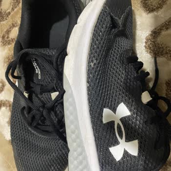 Under Armour Shoes Show Repeated Defects Despite Replacement