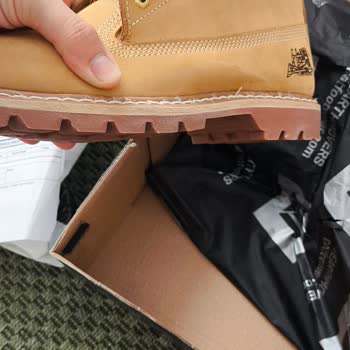 Yanlış Renkli Bot Teslimatı: İade Talebi