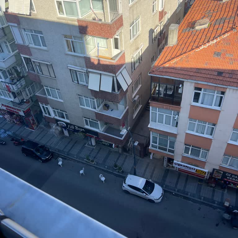 Bahçelievler'de Esnafın Yol İşgali Sorunu