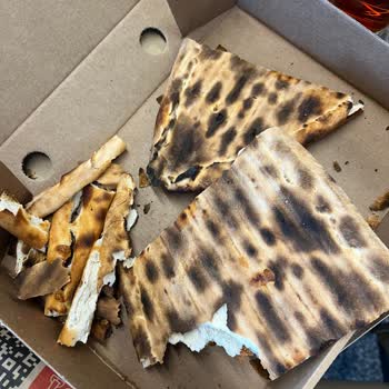 Yanmış Pidelerle Hayal Kırıklığı