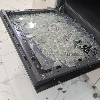 Fırın Camı Patladı, Bebeğim Tehlike Atlattı!