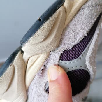 New Balance 9060 Shoe Defect Not Resolved After Review – Request Replacement
