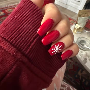 Gratis'te Protez Tırnak Sorunu Ve Ücret İadesi Talebi