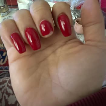 Gratis'te Protez Tırnak Sorunu Ve Ücret İadesi Talebi