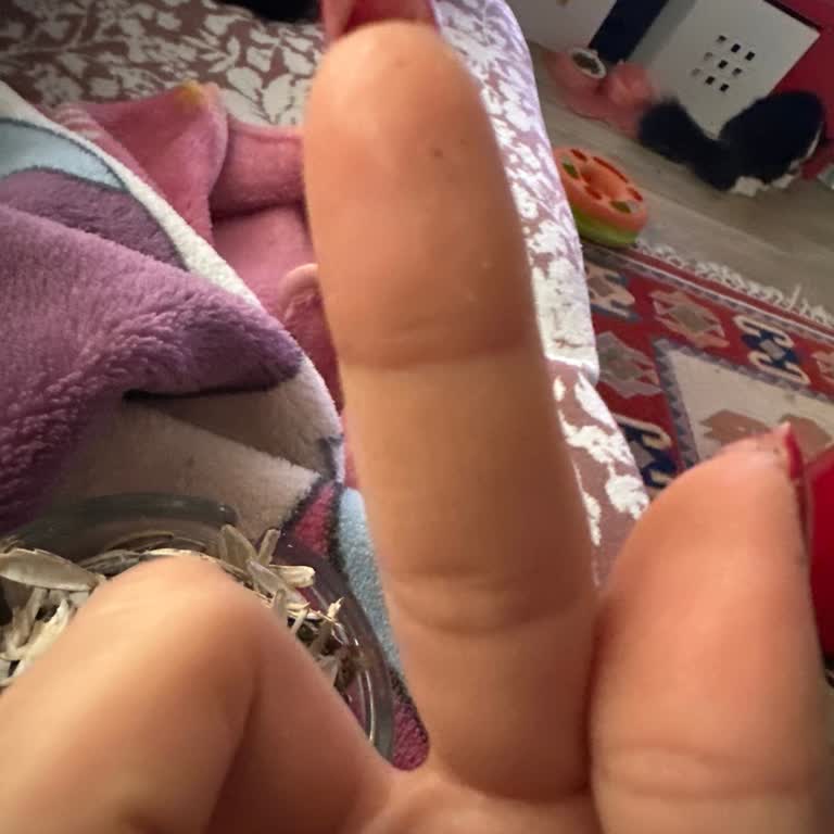 Gratis'te Protez Tırnak Sorunu Ve Ücret İadesi Talebi