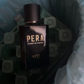 Kokusuz Parfüm Ve İlgisiz Hizmet