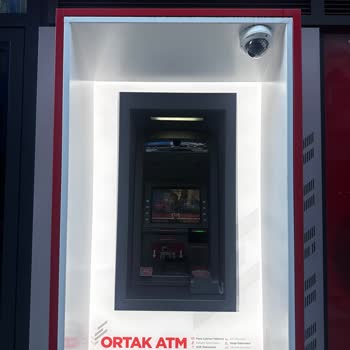 ATM'de Yutulan Para Ve Bankalar Arası İletişimsizlik