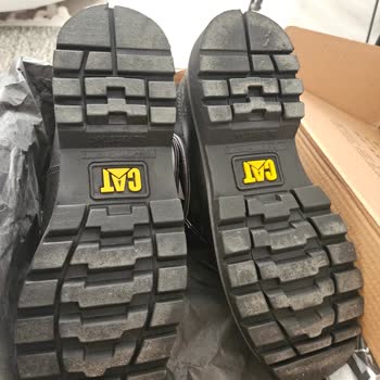 Kusurlu Ve Kullanılmış Ayakkabı Gönderimi