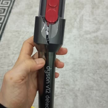 Dyson V12: Dayanıksız Boru Ve Müşteri Hizmetleri Sorunu