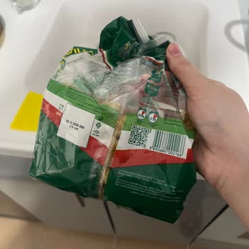 Paketli Makarna İçinden Çıkan Arı Şoku