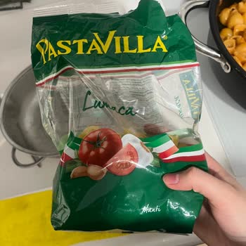 Paketli Makarna İçinden Çıkan Arı Şoku