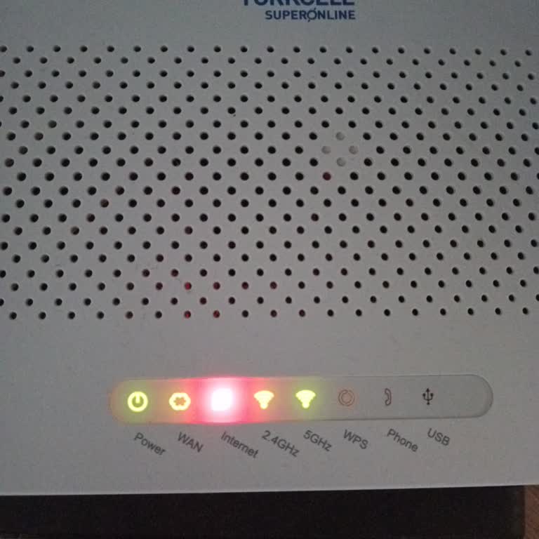 Sürekli Kesilen İnternet Ve TV Hizmeti