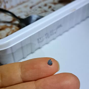 Dondurmadan Çıkan Taş Parçası Şoku