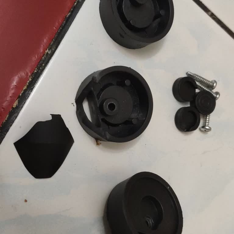 Kırık Ayaklarla Gelen Tost Makinesi Hayal Kırıklığı