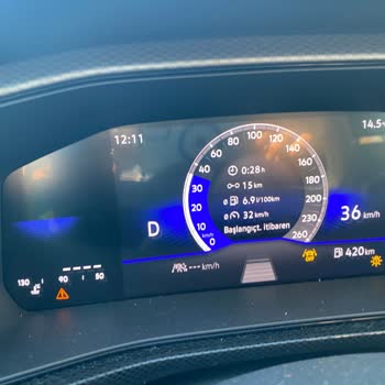 Yeni Alınan Volkswagen'de Sürekli Uyarı Işıkları Sorunu