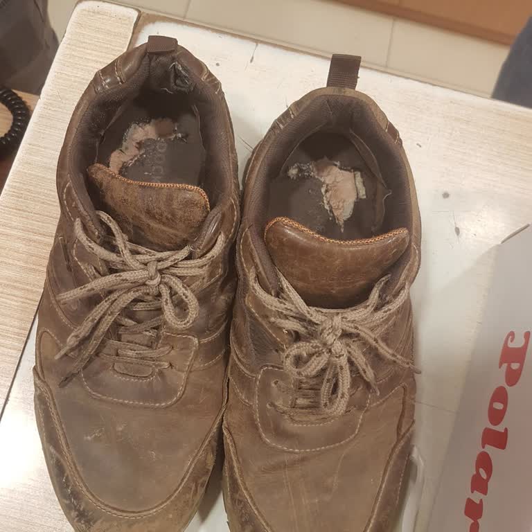 Kışlık Ayakkabının Hayal Kırıklığı: Kalitesiz Malzeme Ve Garanti Sorunu