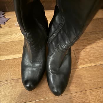 Çizmelerimin Yanlış Saklanması Ve Boyama Sorunu