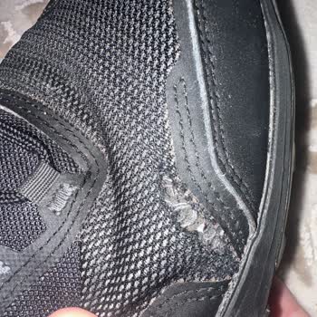 Adidas Ayakkabımda Deformasyon Ve FLO Mağazası Sorunu