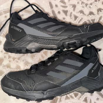 Adidas Ayakkabımda Deformasyon Ve FLO Mağazası Sorunu