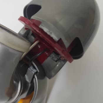 Dyson Süpürge Parçasının Dayanıksızlığı Şaşırtıyor